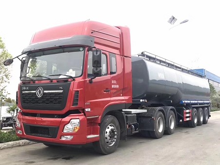 東風(fēng)天龍6X4驅(qū)動半掛牽引車圖片 東風(fēng)天龍6X4驅(qū)動半掛牽引車圖片