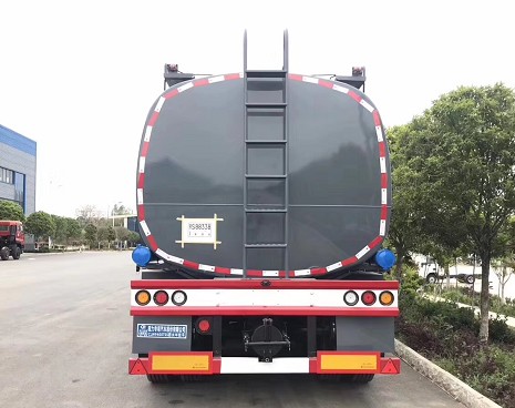 東風(fēng)天龍半掛運水車圖片 東風(fēng)天龍半掛運水車圖片