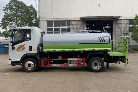 國(guó)六重汽豪曼灑水車(chē)圖片 國(guó)六重汽豪曼灑水車(chē)圖片