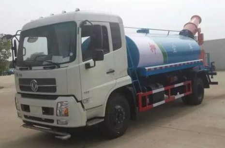工地灑水車(chē)圖片 工地灑水車(chē)圖片