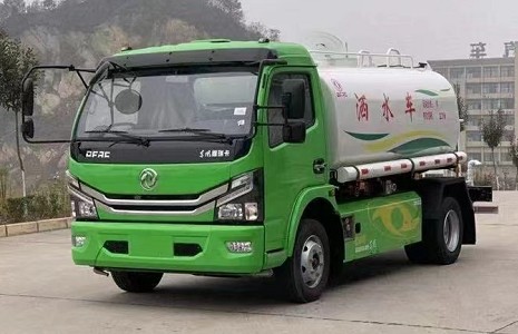 國六東風(fēng)福瑞卡天然氣底盤灑水車圖片 國六東風(fēng)福瑞卡天然氣底盤灑水車圖片